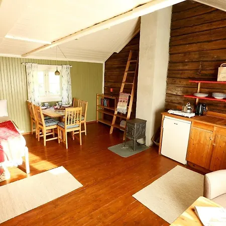 From 1850 In Ballstad Apartament